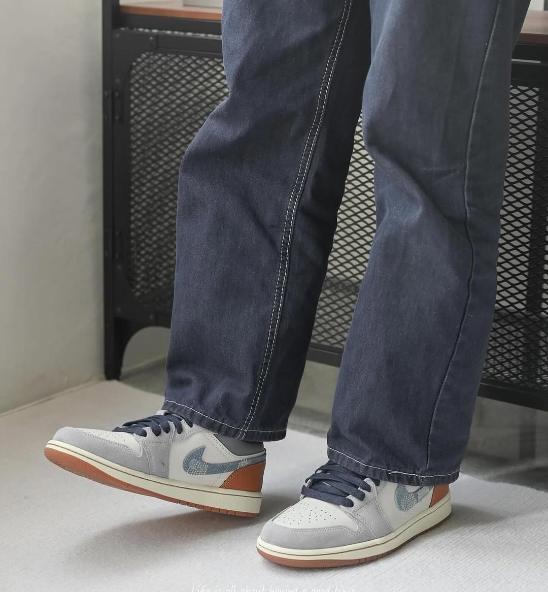 AIR JORDAN 1 LOW SE "REPAIRED DENIM SWOOSH"